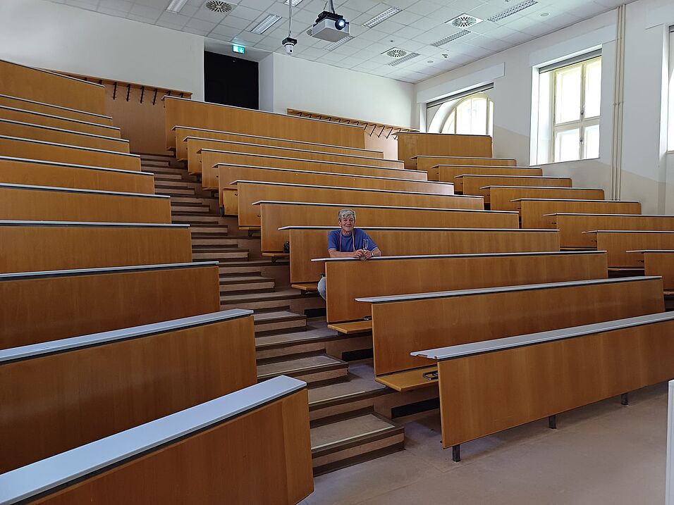 Peter Eigner im leeren HS 21